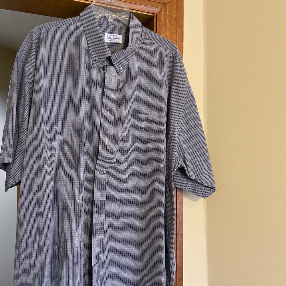 Men’s short sleeved button down